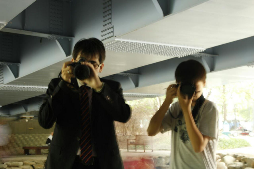 22057324989_056844348a_b