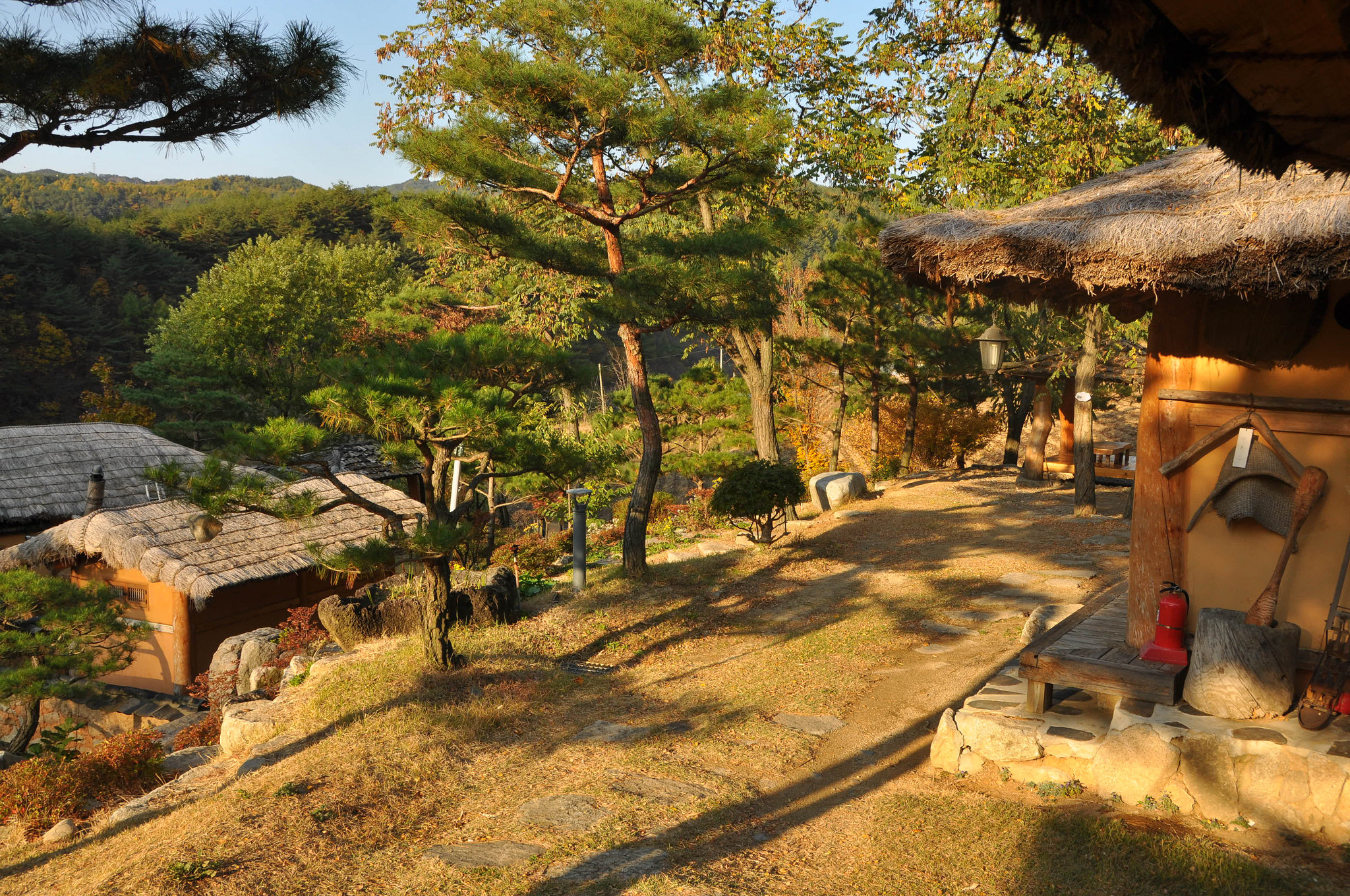 22613165056_bed5935868_k